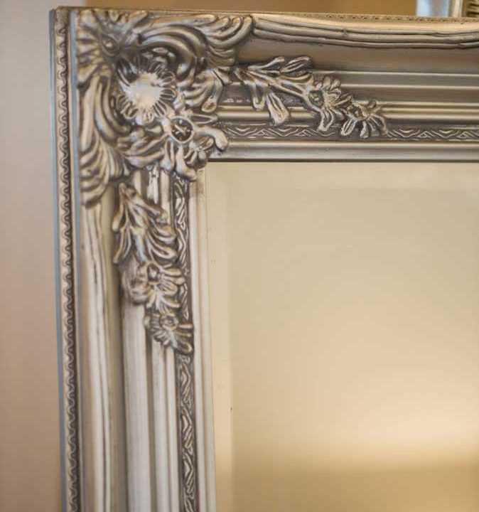 Our Collections - Mirrors and Easels - Emily Rose Events Hire